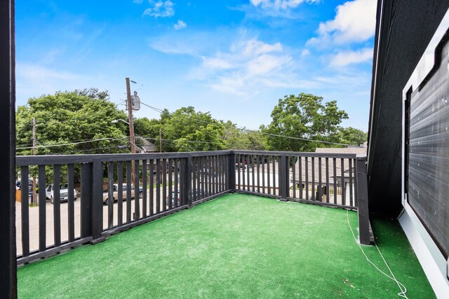 522 Helena St, Dallas, TX 75217 - view of yard featuring a shed and an outdoor structure