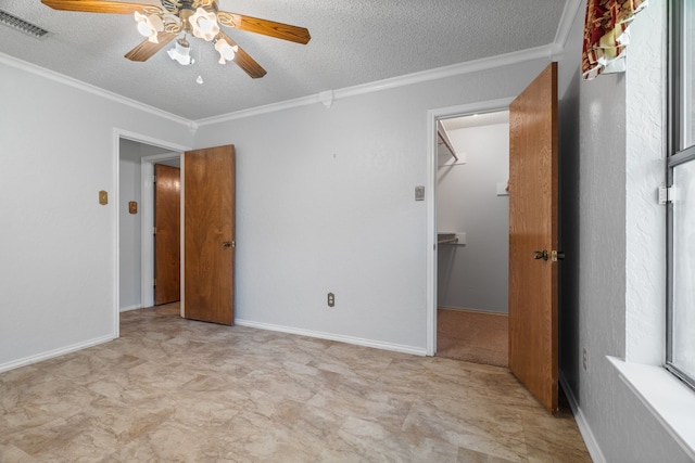 1009 Windmill Ln, Irving, TX 75061 - empty room featuring a textured ceiling, a ceiling fan, crown molding, and light floors