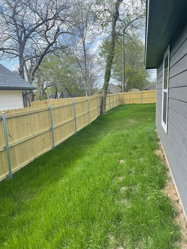 1315 W Gandy St, Denison, TX 75020 - view of yard