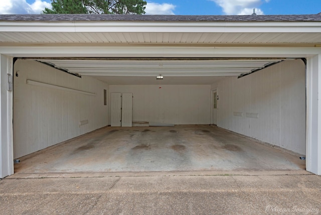 1403 Whispering Pines Dr, Minden, LA 71055 - garage with driveway