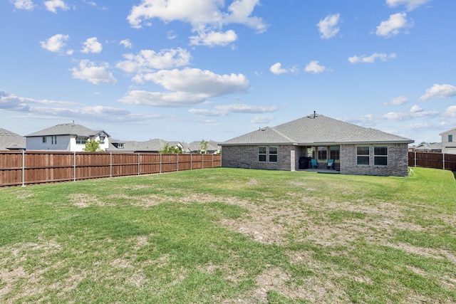 3006 Genevieve Ln, Royse City, TX 75189 - rear view of property with a shingled roof