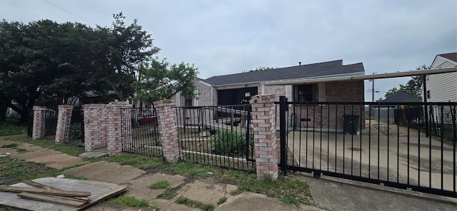 2017 Village Way, Dallas, TX 75216 - gate featuring a fenced front yard