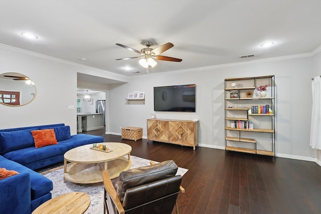 3713 Collinwood Ave, Fort Worth, TX 76107 - living area with ceiling fan, crown molding, wood finished floors, baseboards, and recessed lighting