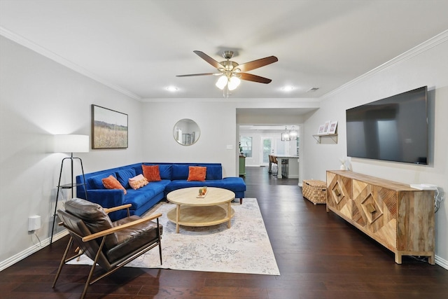 3713 Collinwood Ave, Fort Worth, TX 76107 - living room featuring ceiling fan, wood-type flooring, crown molding, recessed lighting, and baseboards