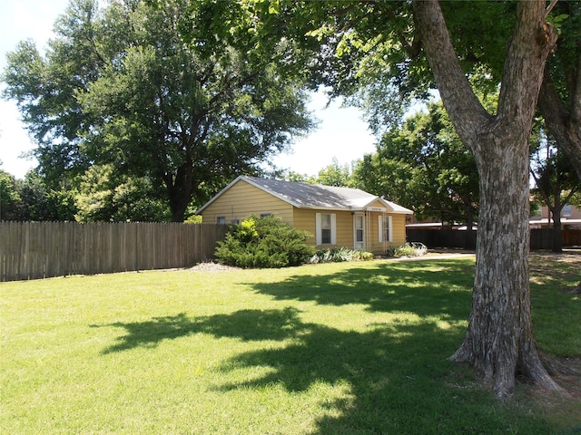 2108 Norwood Ln, Arlington, TX 76013 - view of yard