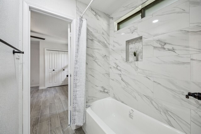 101 Oakmont Dr, Trophy Club, TX 76262 - full bath featuring shower / washtub combination and wood finished floors