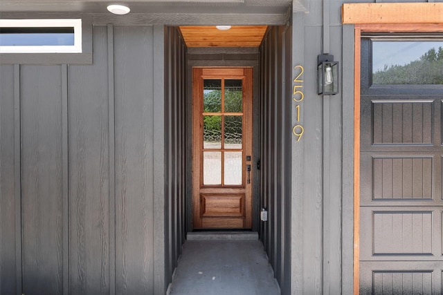 2519 Lakeridge Dr, Granbury, TX 76048 - view of exterior entry featuring board and batten siding