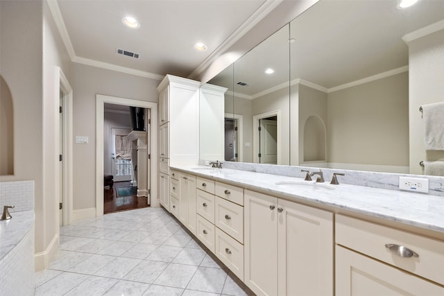 4702 Dexter Ave, Fort Worth, TX 76107 - full bath with double vanity, ornamental molding, recessed lighting, and ensuite bathroom