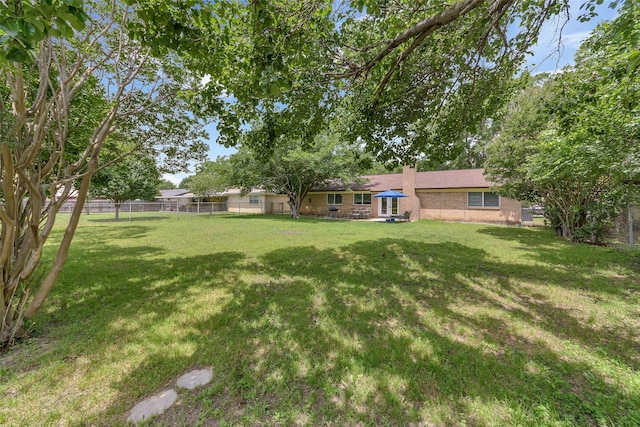 7616 Circle Dr, North Richland Hills, TX 76180 - view of yard