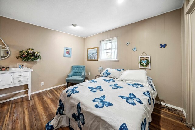 7223 Fm 2494, Athens, TX 75751 - bedroom featuring dark wood finished floors and baseboards