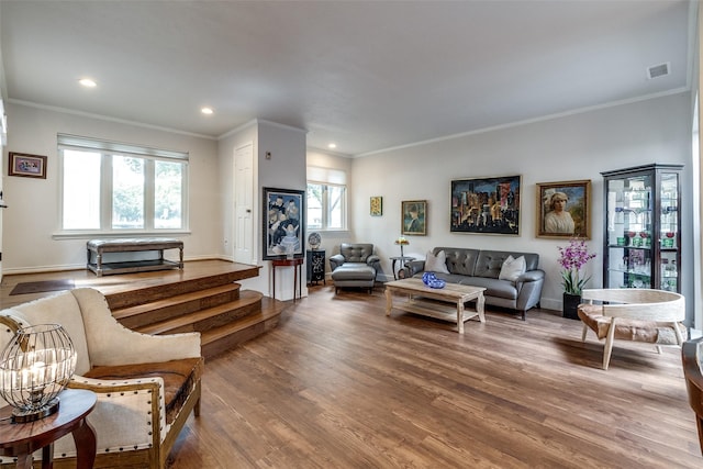 3552 Granada Ave Unit B, University Park, TX 75205 - living room with crown molding, wood finished floors, recessed lighting, and baseboards