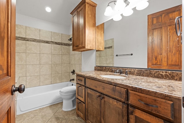2100 Tremont Ave, Fort Worth, TX 76107 - full bath featuring tile patterned flooring, toilet, washtub / shower combination, a chandelier, and vanity