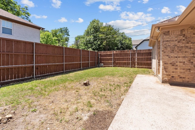 2100 Tremont Ave, Fort Worth, TX 76107 - view of yard