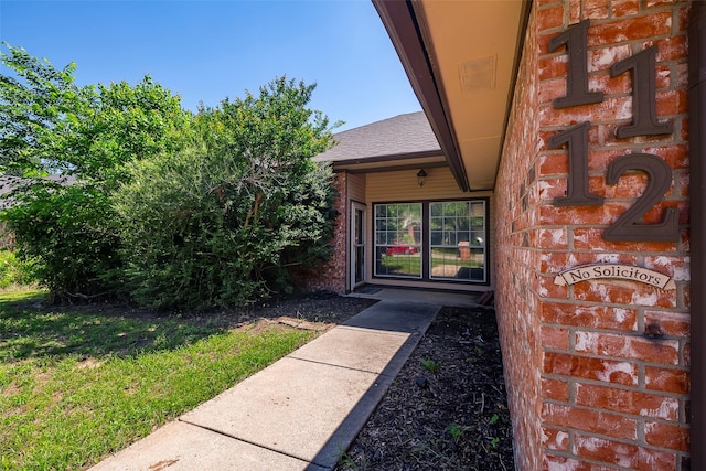 1112 Bayfield Dr, Denton, TX 76209 - property entrance featuring brick siding