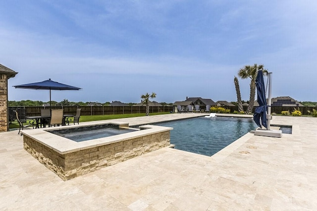 2720 Creek Crossing Ln, Midlothian, TX 76065 - view of swimming pool featuring a fenced backyard, a patio, and a pool with connected hot tub