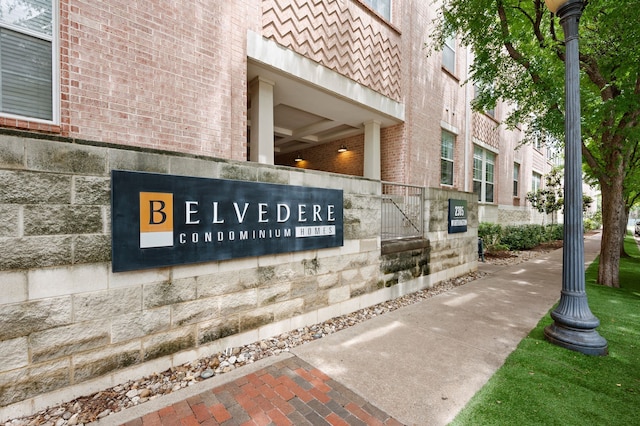 2305 Worthington St Unit 328, Dallas, TX 75204 - view of community sign