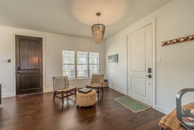 2025 Columbus Ave, Waco, TX 76701 - sitting room featuring wood finished floors and baseboards