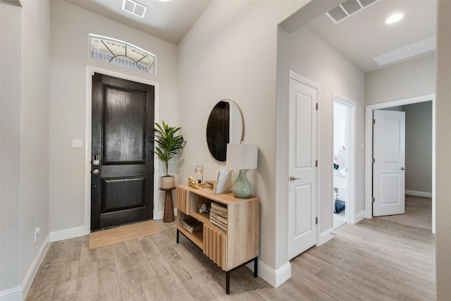 6005 Loving Ct, Midlothian, TX 76065 - foyer entrance with light wood-style flooring, baseboards, and recessed lighting