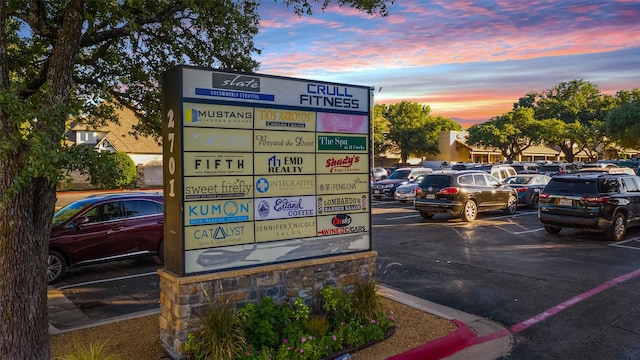2638 Custer Pkwy Unit B, Richardson, TX 75080 - exterior view of parking