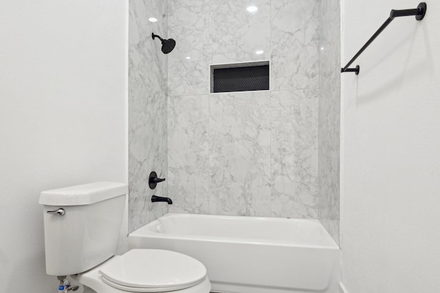 3613 Durango Trl, Granbury, TX 76048 - full bath with toilet and bathtub / shower combination