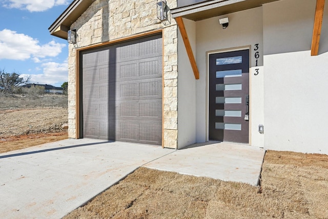 3613 Durango Trl, Granbury, TX 76048 - view of garage
