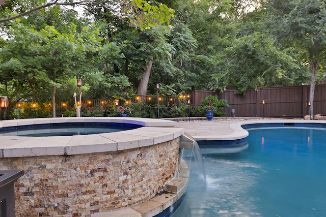 1123 Shadetree Ln, Allen, TX 75013 - view of pool featuring a fenced backyard and a pool with connected hot tub