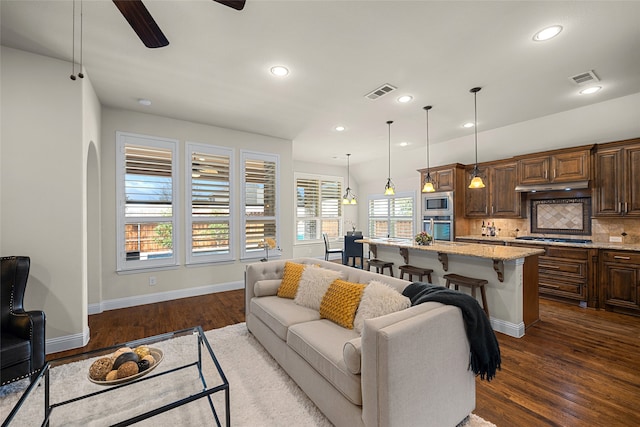864 Gaited Trl, Frisco, TX 75036 - living area featuring dark wood-style floors, ceiling fan, baseboards, and recessed lighting