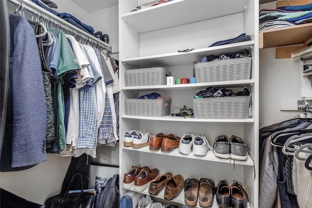5845 E University Blvd Unit A, Dallas, TX 75206 - view of walk in closet