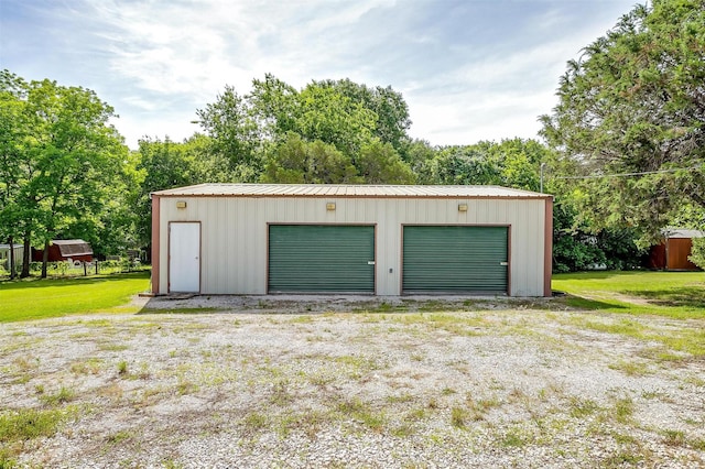 1409 Robyn Rd, Azle, TX 76020 - view of detached garage