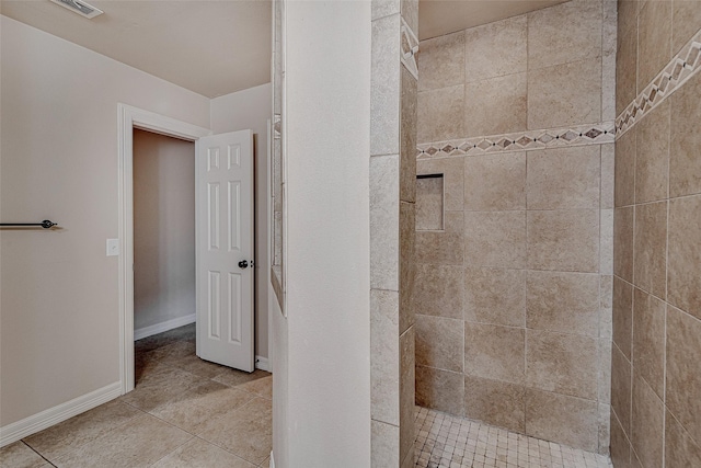 6109 Rayburn Ct, Fort Worth, TX 76133 - full bathroom featuring tiled shower, tile patterned flooring, and baseboards