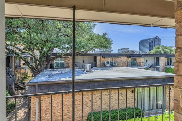 10240 Regal Oaks Dr Unit C, Dallas, TX 75230 - view of patio