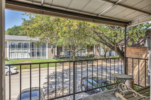 10240 Regal Oaks Dr Unit C, Dallas, TX 75230 - view of balcony