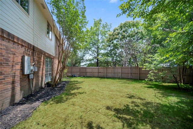 1100 Hyde Park Dr, Mckinney, TX 75069 - view of yard