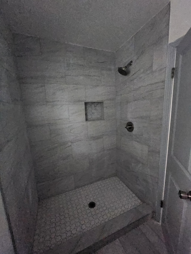 1104 Edgefield, Garland, TX 75040 - full bathroom featuring a stall shower