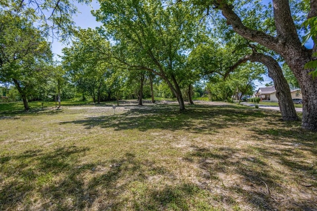 881 E Marshall St, Van Alstyne, TX 75495