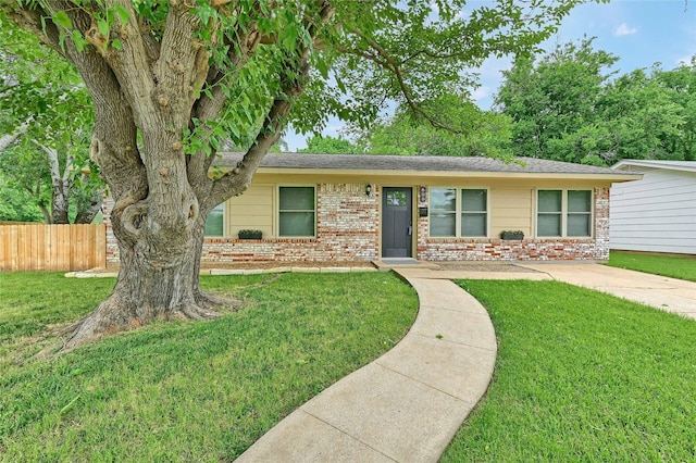 609 E Martin Ln, Sherman, TX 75090 - single story home featuring brick siding and roof with shingles