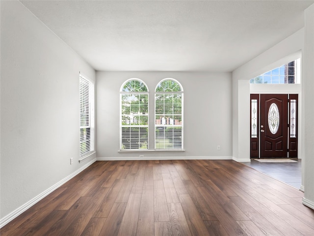 3000 Clearmeadow Dr, Mesquite, TX 75181 - entrance foyer featuring wood finished floors and baseboards