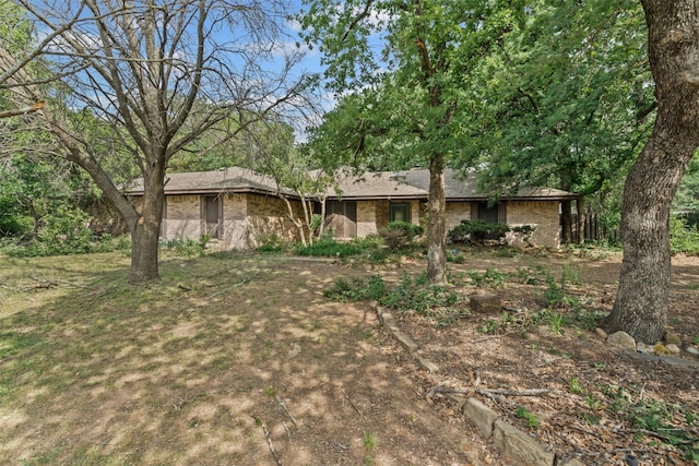 104 Murls Lake Rd, Weatherford, TX 76085 - view of front facade featuring brick siding