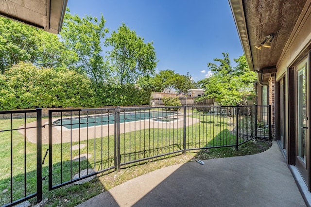 707 Kyle Dr, Arlington, TX 76011 - view of patio
