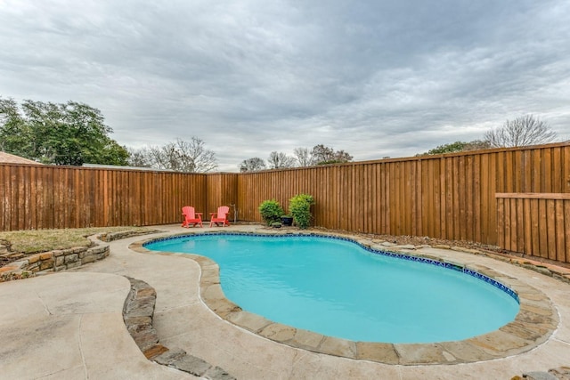 10014 Silver Creek Rd, Dallas, TX 75243 - view of pool featuring a fenced backyard and a patio