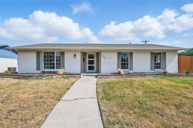 700 Brentwood Ln, Richardson, TX 75080 - single story home featuring brick siding and central AC unit