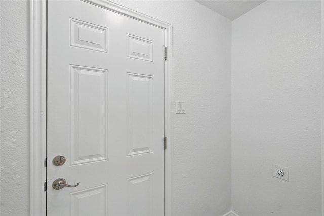 700 Brentwood Ln, Richardson, TX 75080 - view of entryway