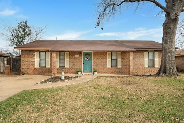 5140 Kingston Dr, Wichita Falls, TX 76310 - ranch-style house featuring brick siding