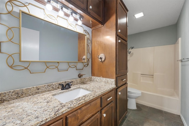 178 Norwood Dr, Woodway, TX 76712 - full bathroom featuring toilet, vanity, and tub / shower combination