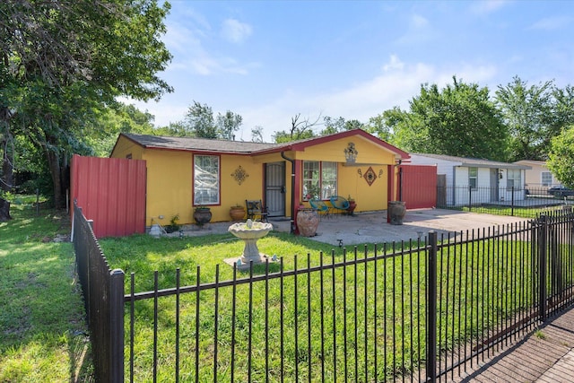 1017 S Newark Ave, Fort Worth, TX 76105 - ranch-style home featuring stucco siding