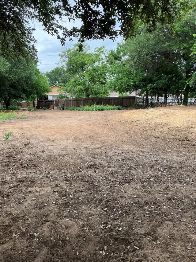 4531 Blackstone Dr, Fort Worth, TX 76114 - view of yard featuring fence