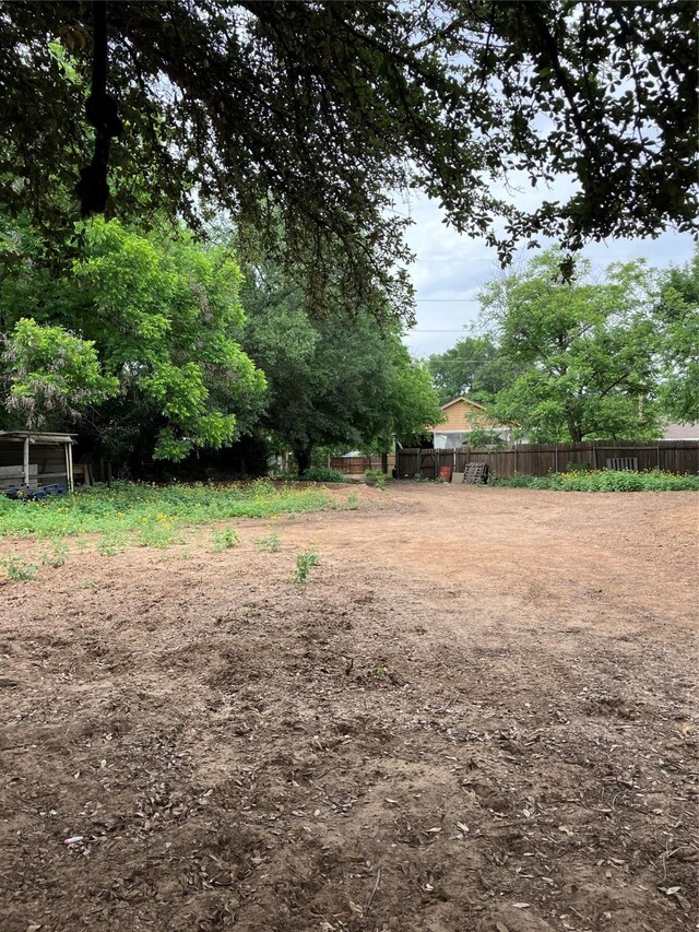 4531 Blackstone Dr, Fort Worth, TX 76114 - view of yard with fence