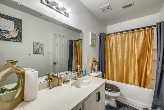 703 Moss Glen Trl, Arlington, TX 76002 - full bath with toilet, a textured wall, vanity, a textured ceiling, and shower / tub combo with curtain