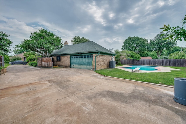 4312 High Spgs, Arlington, TX 76016 - view of pool with a diving board