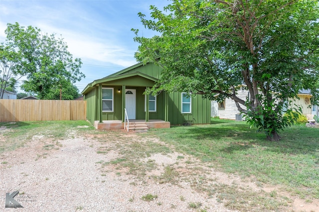 2942 Russell Ave, Abilene, TX 79605 - view of front of house featuring board and batten siding